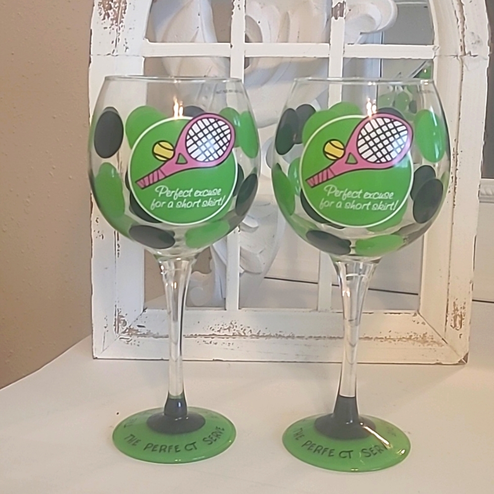 2 TENNIS WINE GLASSES BY SWINGERS MUD PIE